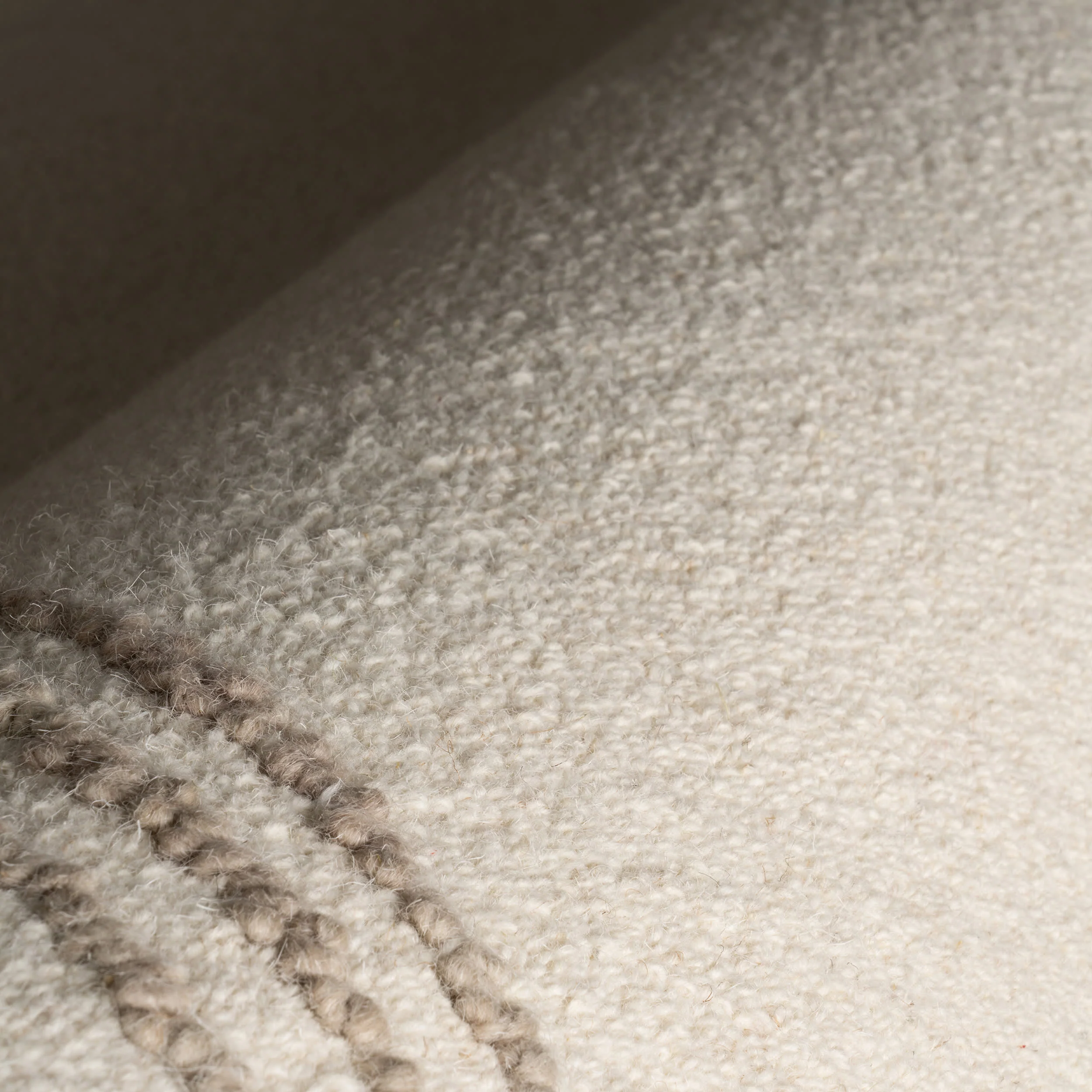Baina Modern Bordered Rug | Ivory - Image 10
