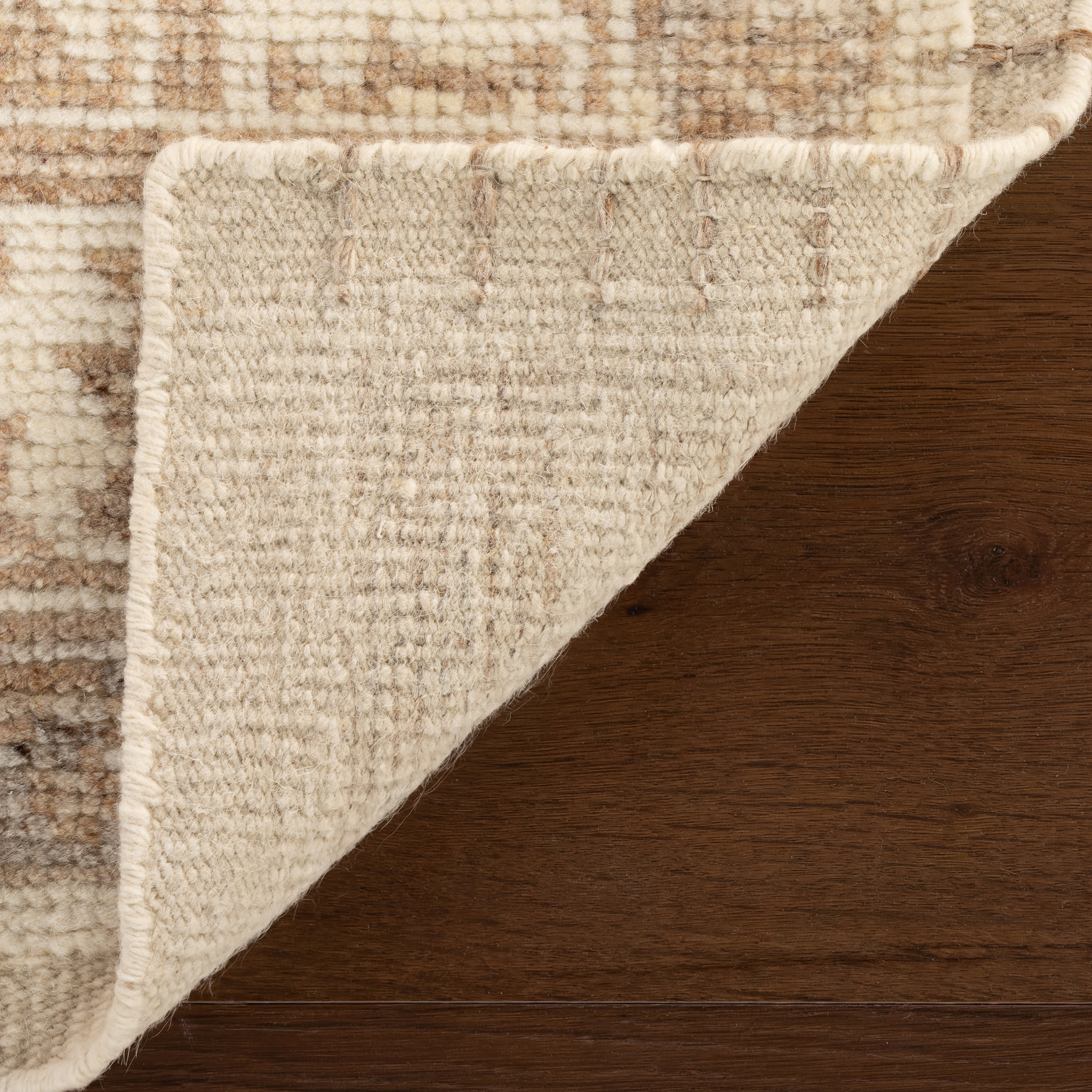 Casdia Traditional Vintage Rug | Ivory - Image 2