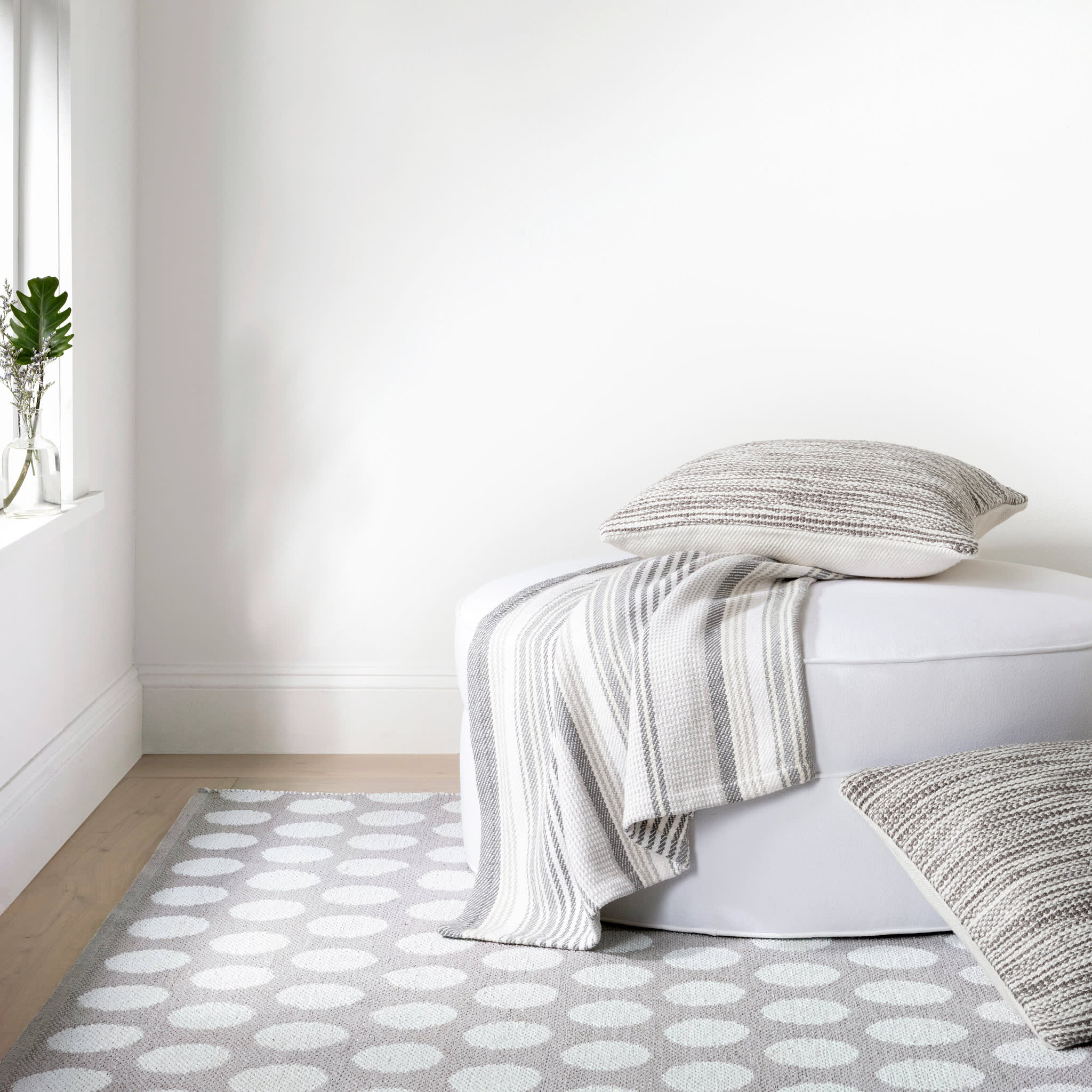 Dot Grey Handwoven Indoor/Outdoor Rug Swatch - Image 3