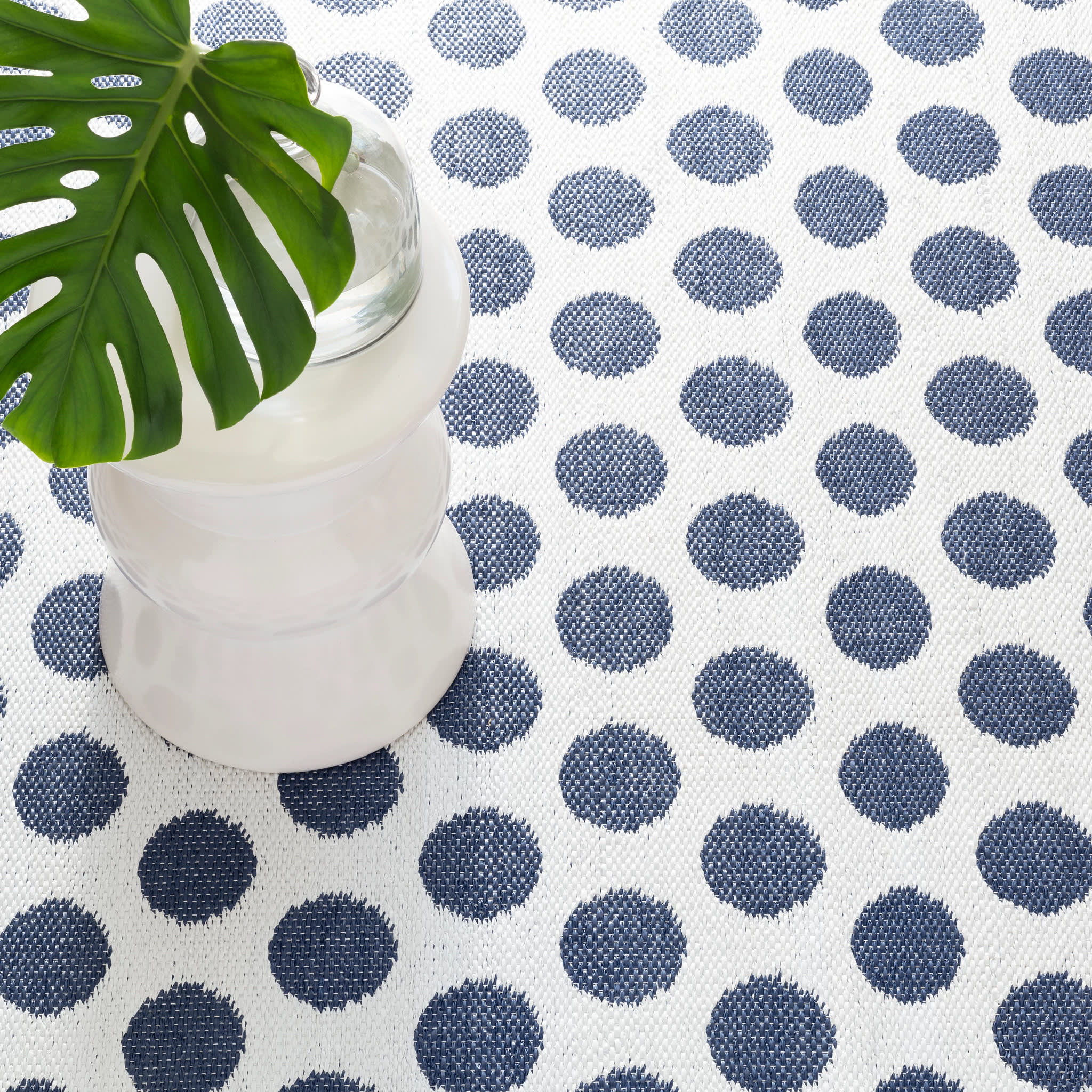 Dot Handwoven Indoor/Outdoor Rug | Navy - Image 4