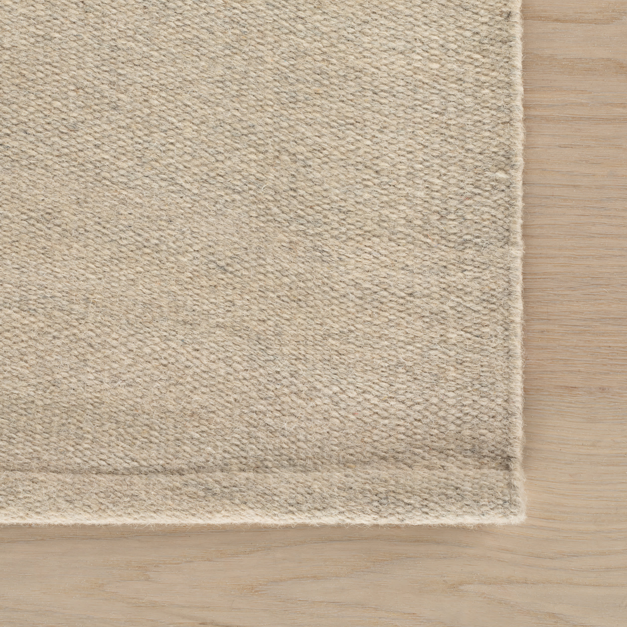 Iirela Modern Ivory Rug | Ivory - Image 3
