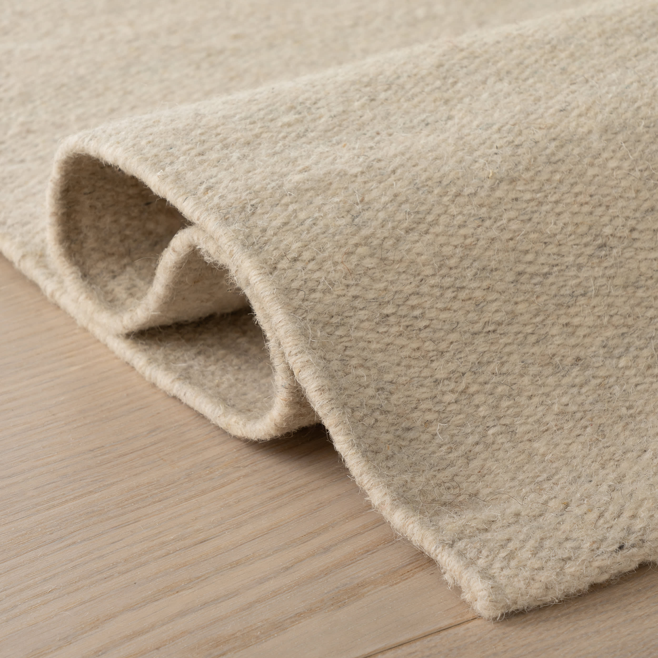 Iirela Modern Ivory Rug | Ivory - Image 5
