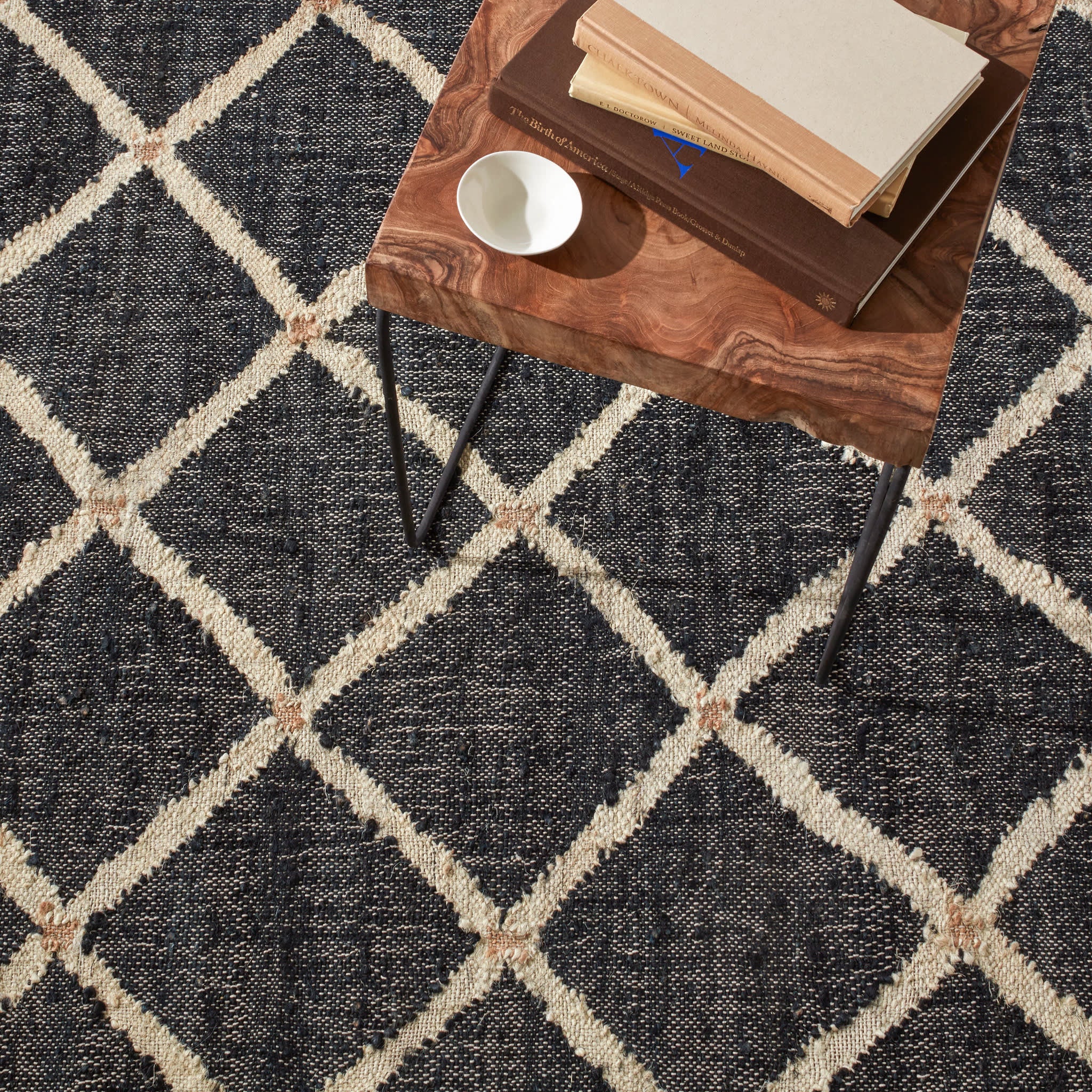 Kali Handwoven Jute Rug | Black - Image 6