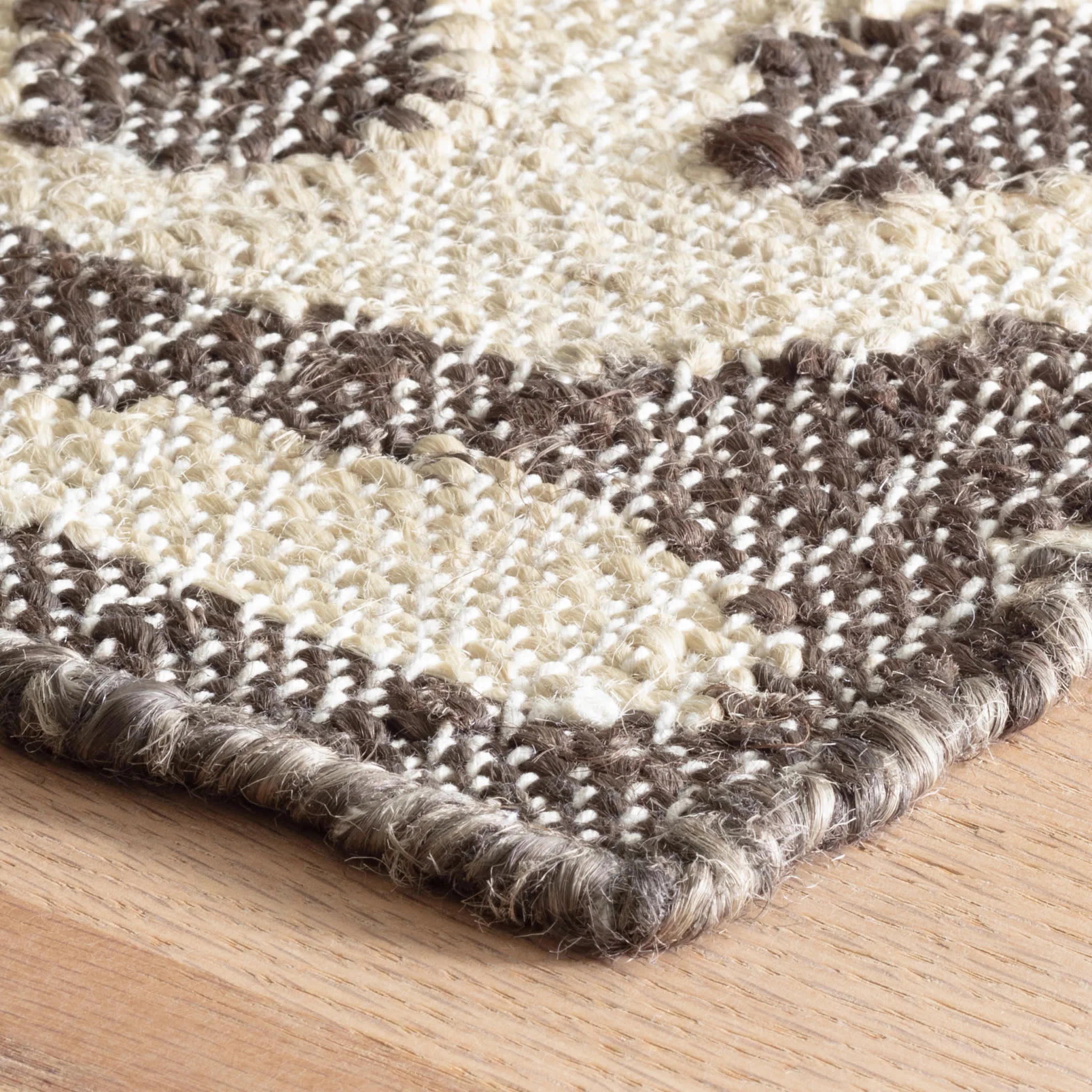 Maiko Handwoven Jute Rug | Brown - Image 4