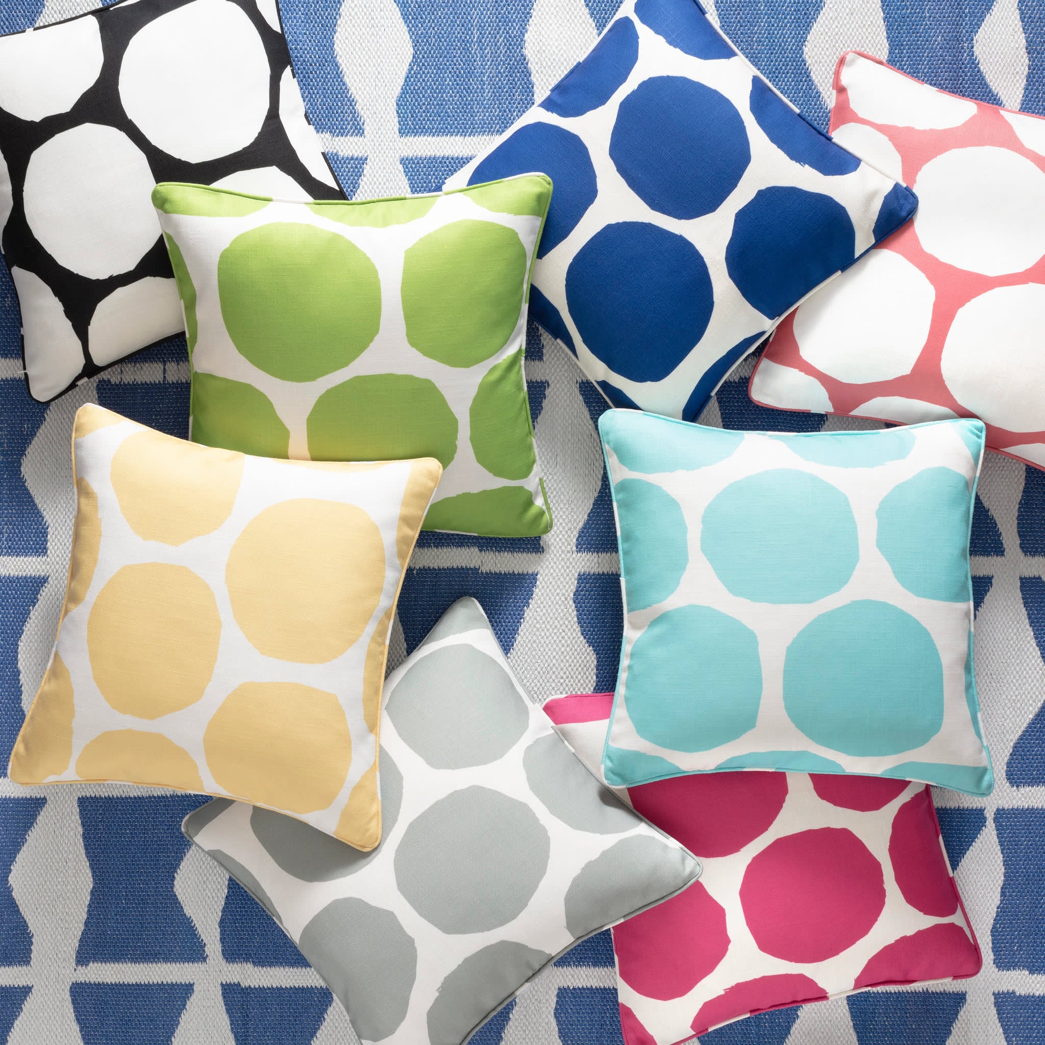 On The Spot Indoor/Outdoor Decorative Pillow Cover | Fuchsia - Image 5