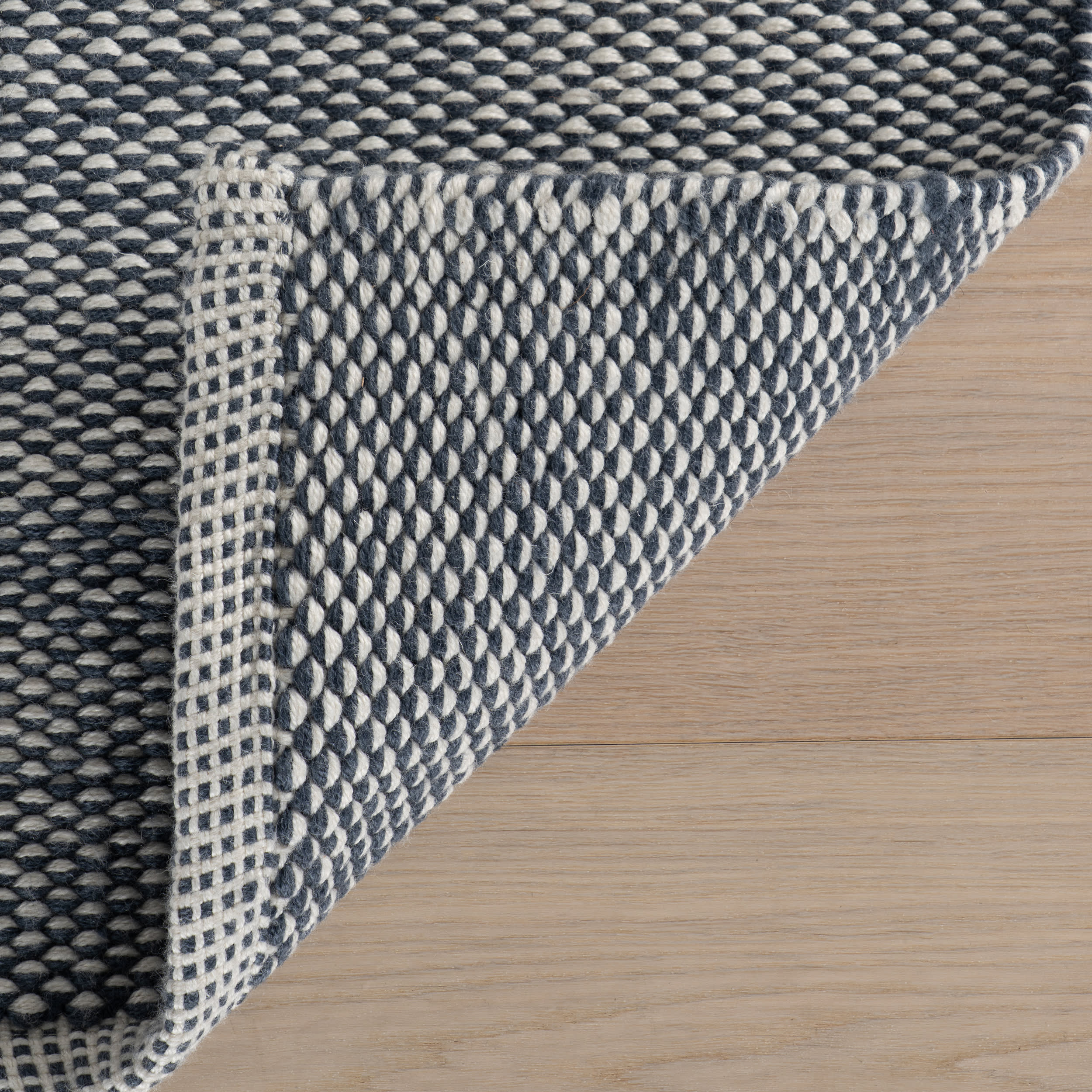 Pebble Handwoven Performance Rug | Blue - Image 3