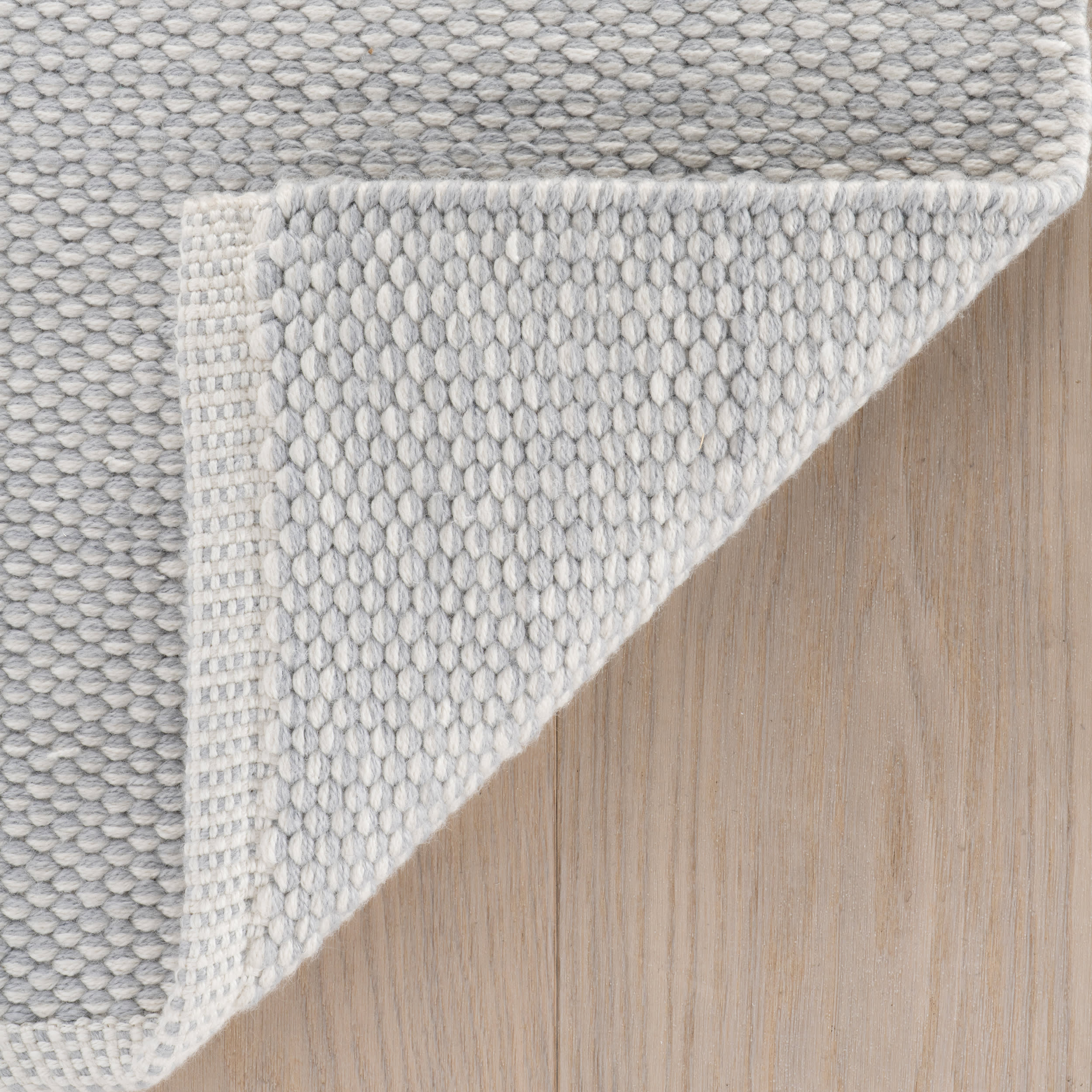 Pebble Handwoven Performance Rug | Grey - Image 4