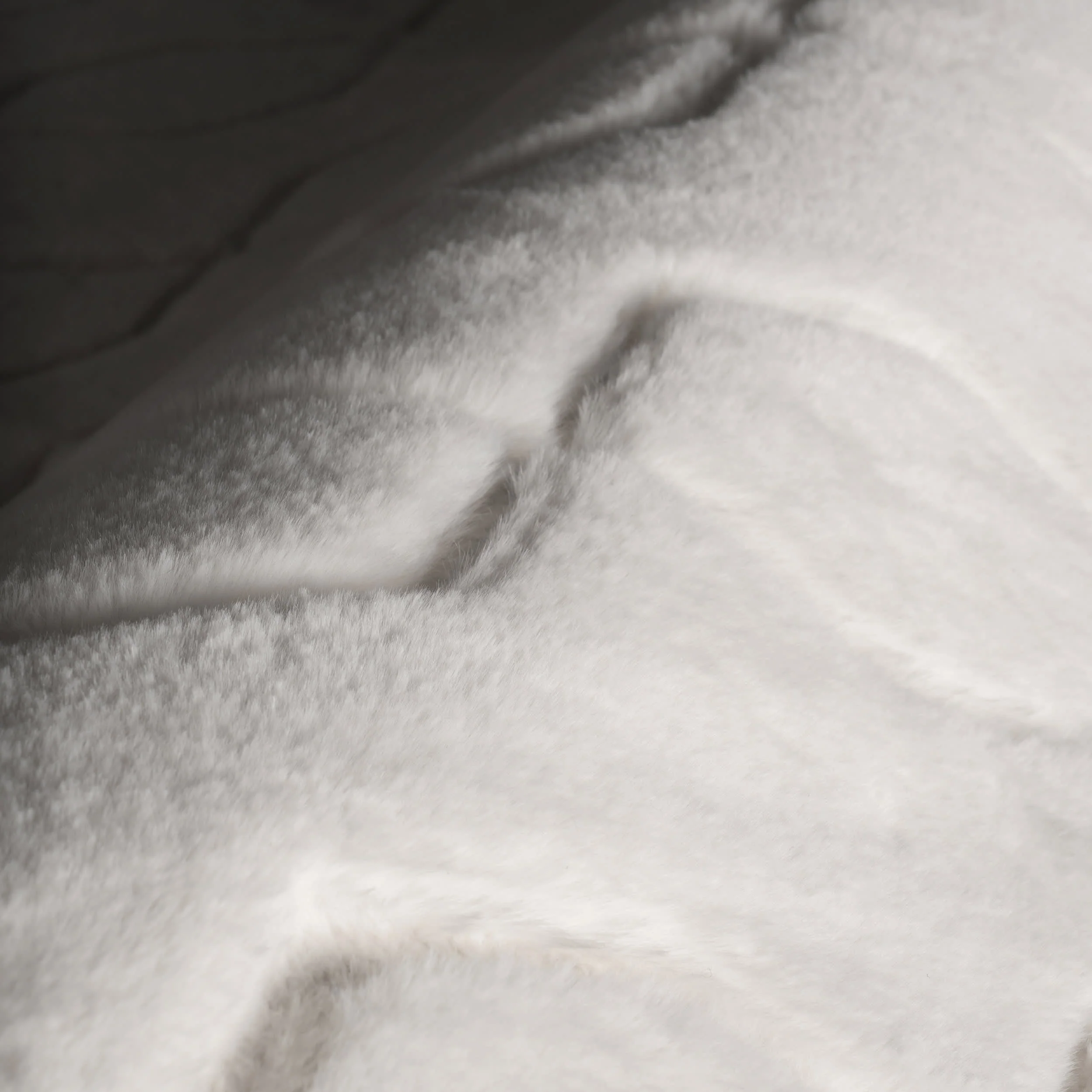 Rhythm Diamond Plush Cloud Washable Rug | Off White - Image 9