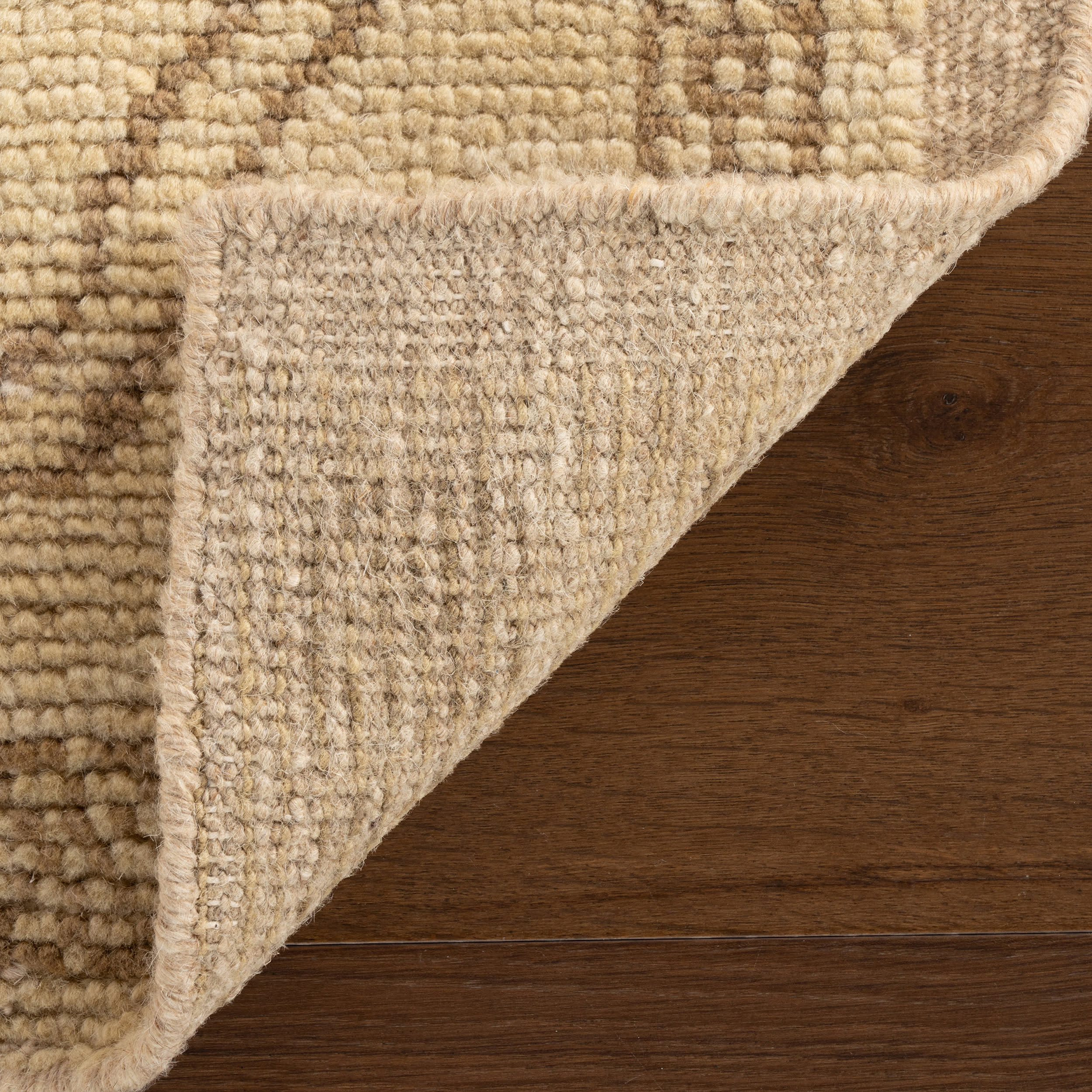 Yaria Traditional Vintage Rug | Beige - Image 2